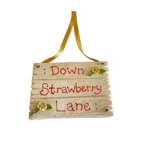 Miniature Vintage Ornament Cherished Teddies Down Strawberry Lane Sign Accessory
